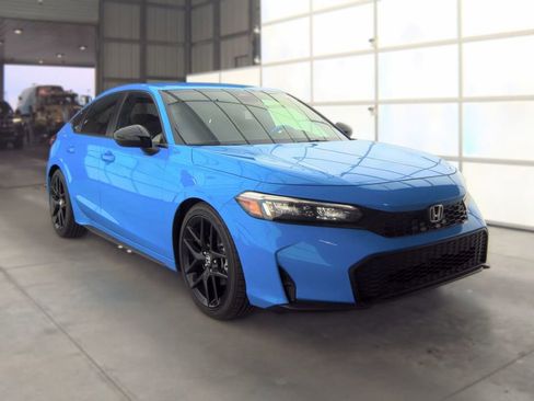 Used 2025 Honda Civic Sport image 4