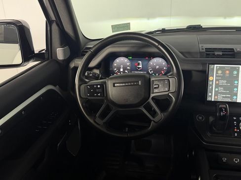 Used 2024 Land Rover Defender 130 X-Dynamic SE AWD/4WD image 17