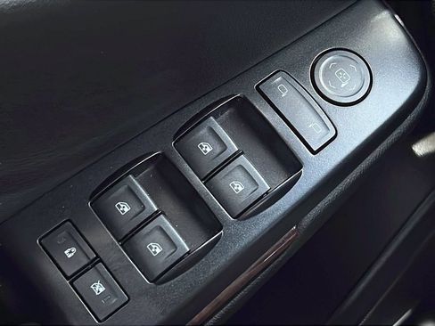 Used 2020 GMC Yukon SLE w/ Convenience Package AWD/4WD image 18