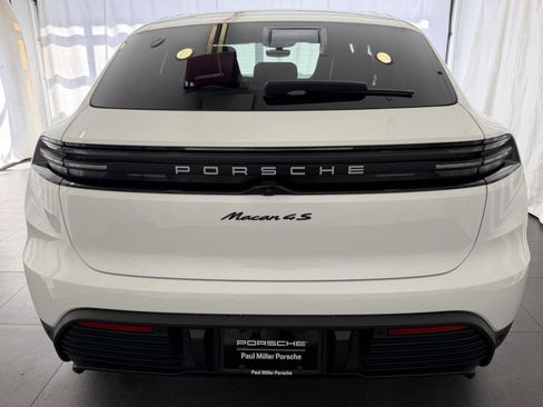 New 2026 Porsche Macan 4S Electric image 8