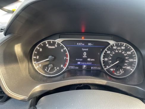 Used 2024 Nissan Altima 2.5 SV image 8