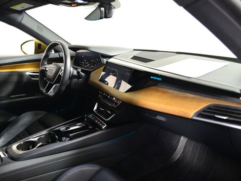 Certified 2023 Audi e-tron GT Prestige w/ Prestige Package image 18