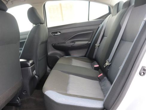 Used 2025 Nissan Versa SV FWD image 13