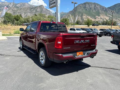 Used 2025 RAM 1500 Big Horn AWD/4WD image 5