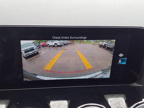 Used 2023 Mercedes-Benz GLA 250 w/ Premium Package image 4