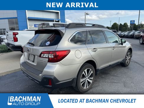 Used 2018 Subaru Outback 3.6R Limited AWD/4WD image 5
