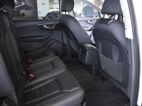 Used 2023 Audi Q7 3.0T Premium AWD/4WD image 26