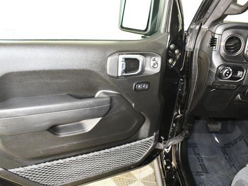 Used 2026 Jeep Gladiator Rubicon AWD/4WD image 37