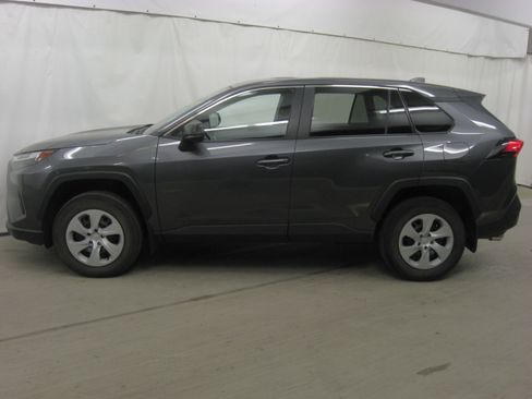 Used 2024 Toyota RAV4 LE image 22