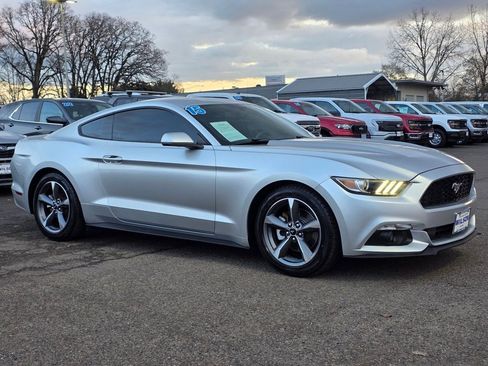 Used 2015 Ford Mustang Coupe w/ Equipment Group 051A image 2