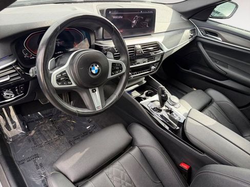 Used 2023 BMW 530i w/ M Sport Package image 18