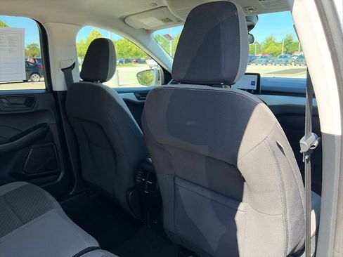 Used 2022 Ford Escape SE w/ SE Sport Appearance Package FWD image 30