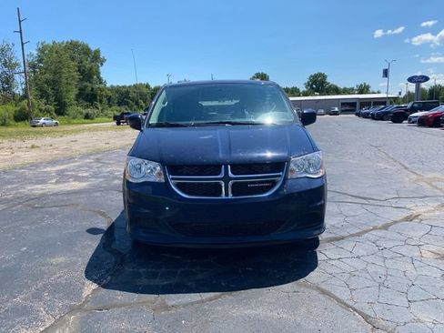 Used 2016 Dodge Grand Caravan SXT FWD image 13