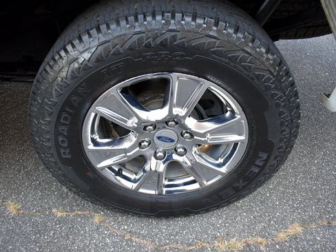 Used 2015 Ford F150 Lariat image 35