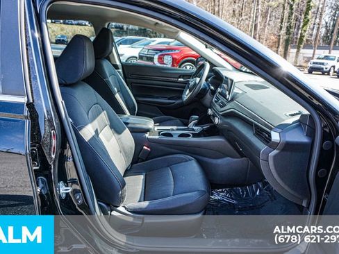 Used 2024 Nissan Altima 2.5 SV image 23