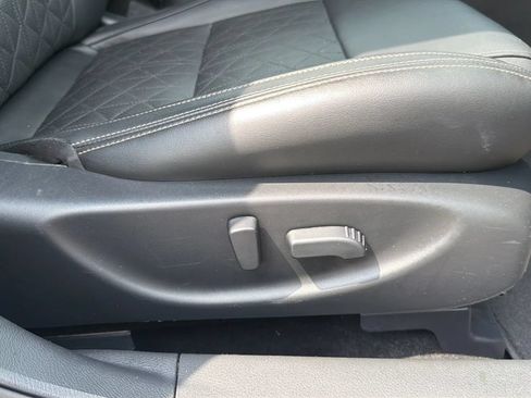 Used 2018 Nissan Maxima Platinum FWD image 27