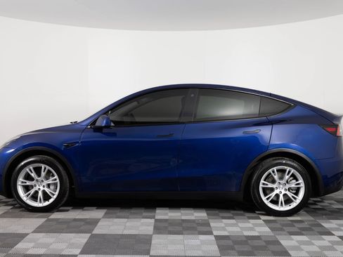 Used 2021 Tesla Model Y Long Range AWD/4WD image 3