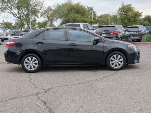 Used 2014 Toyota Corolla S image 2