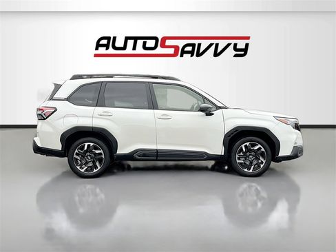 Used 2025 Subaru Forester Limited w/ Popular Package #2 image 8
