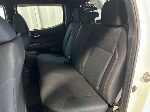 Used 2019 Toyota Tacoma TRD Sport RWD image 20