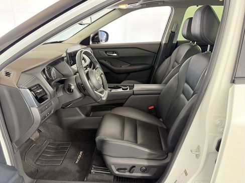 Certified 2023 Nissan Rogue SL w/ SL Premium Package AWD/4WD image 6