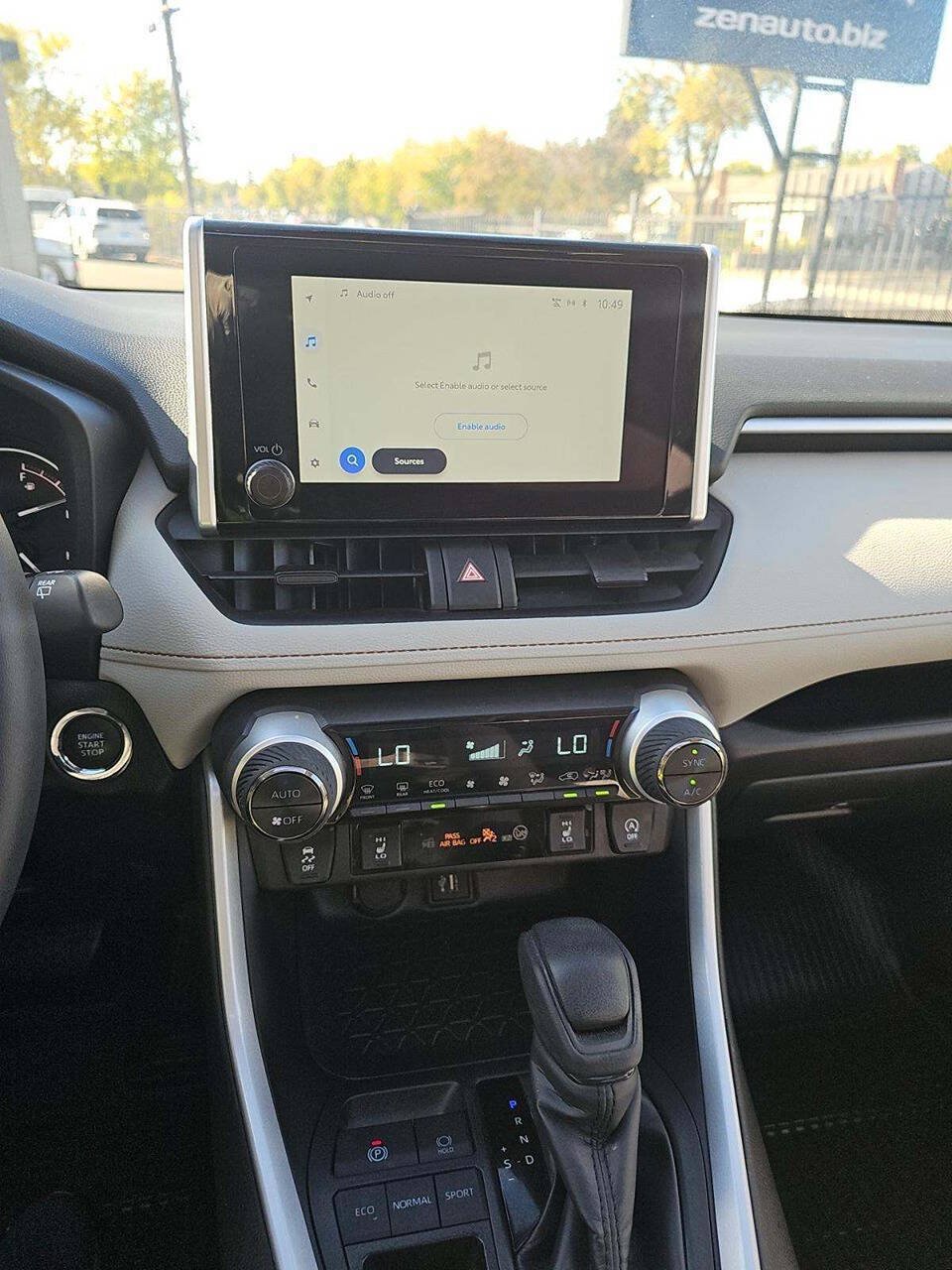 Used 2025 Toyota RAV4 XLE w/ Convenience Package FWD image 17