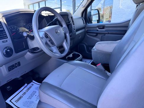 Used 2019 Nissan NV 3500 S image 9