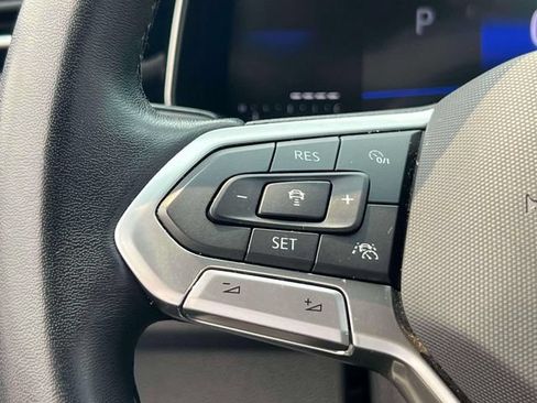 Used 2025 Volkswagen Jetta Sport FWD image 27