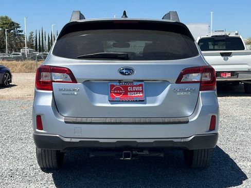Used 2016 Subaru Outback 2.5i Premium AWD/4WD image 8