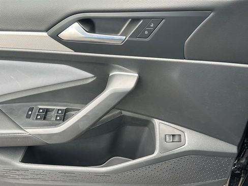 New 2026 Volkswagen Jetta SE FWD image 21