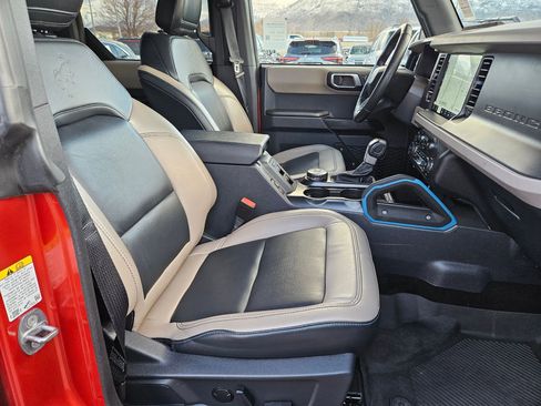 Used 2024 Ford Bronco Wildtrak image 35