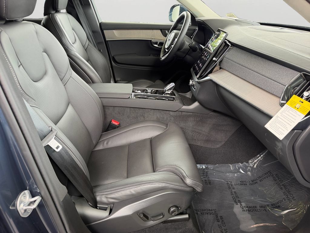 Certified 2026 Volvo XC90 B5 Ultra AWD/4WD image 8