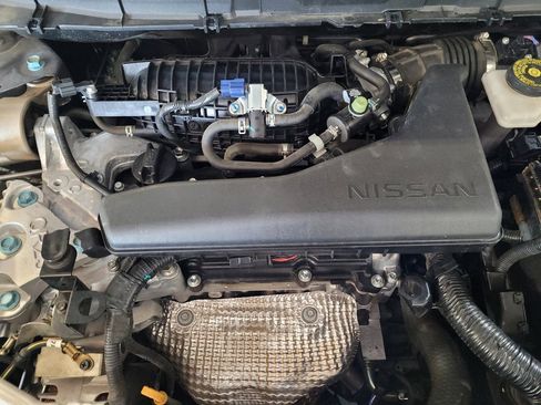 Used 2018 Nissan Rogue SV w/ Premium Package FWD image 30