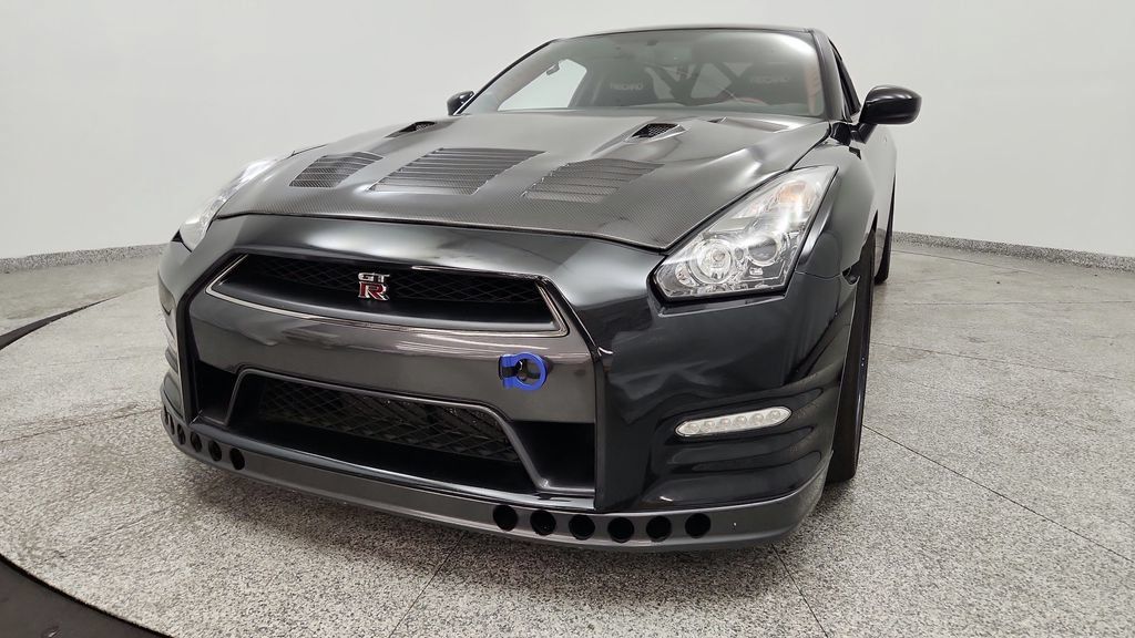 Used 2014 Nissan GT-R Black Edition AWD/4WD image 10