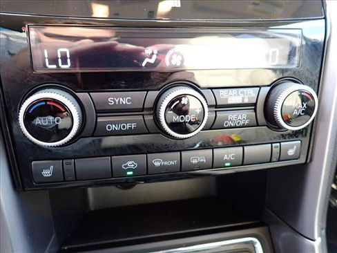 Used 2019 Subaru Ascent Limited AWD/4WD image 21