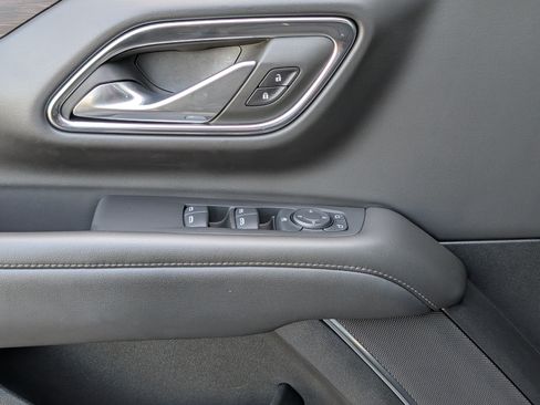 Used 2024 Chevrolet Suburban LS RWD image 15