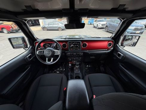 Used 2021 Jeep Gladiator Rubicon AWD/4WD image 23
