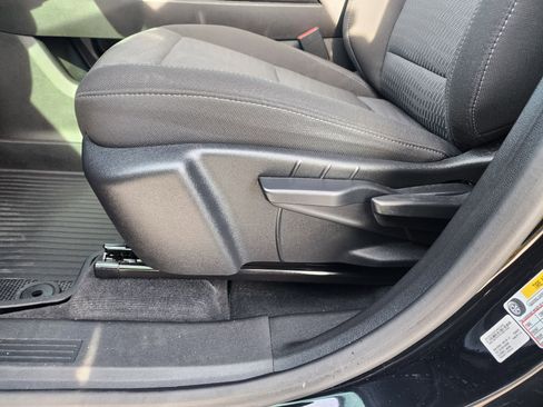 Used 2025 Chevrolet Equinox LT image 25