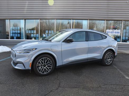 Used 2025 Ford Mustang Mach-E Premium image 2