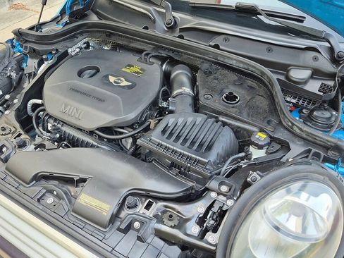 Used 2015 MINI Cooper 4-Door Hardtop FWD image 46