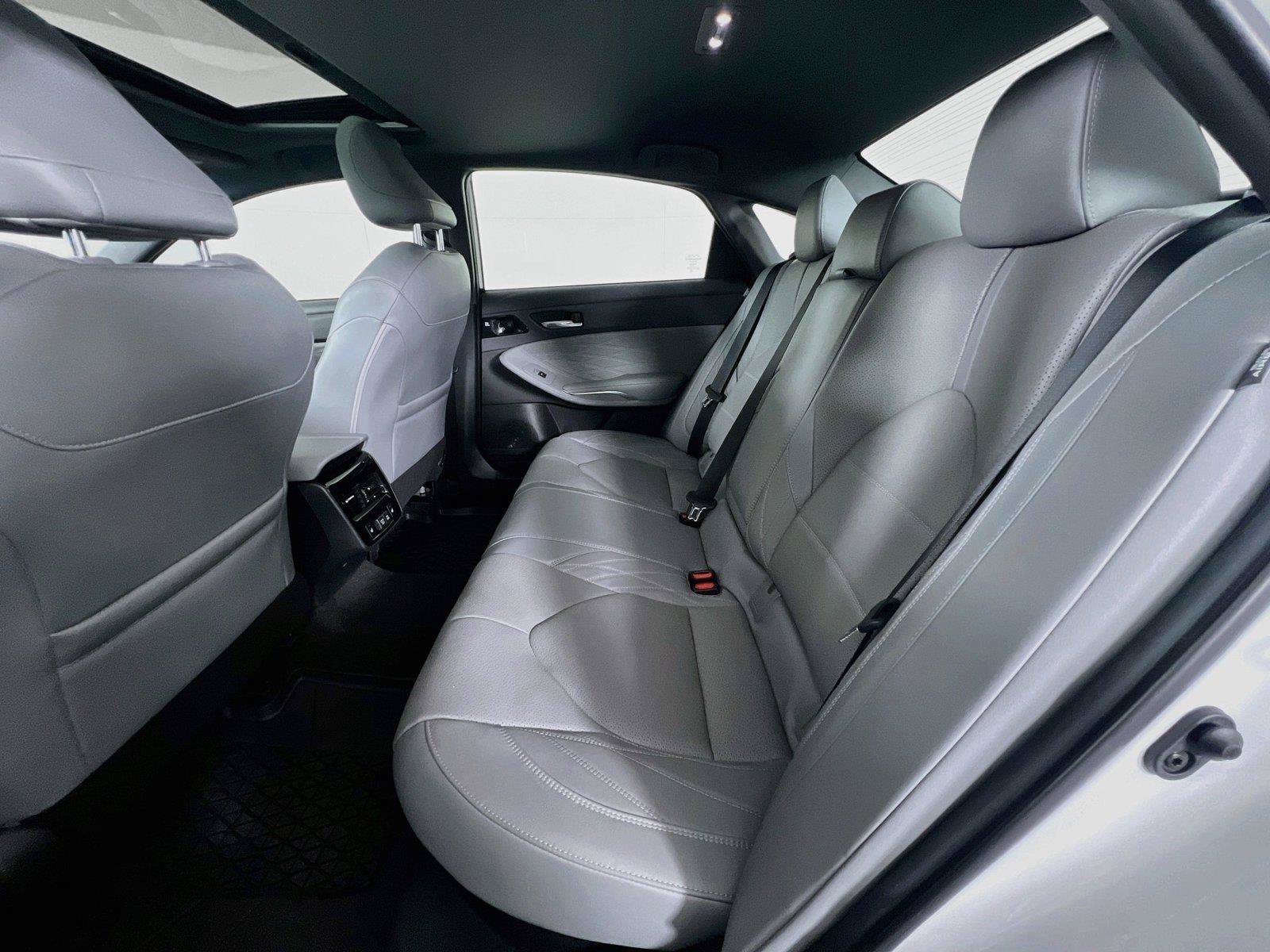 Used 2021 Toyota Avalon Limited w/ Advanced Safety Package FWD image 23