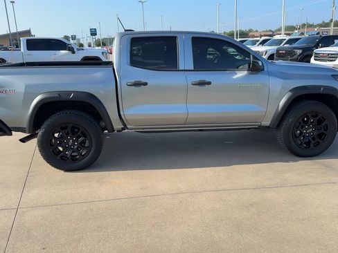 Used 2026 Chevrolet Colorado Trail Boss AWD/4WD image 9