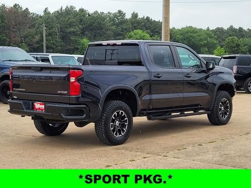 Used 2022 Chevrolet Silverado 1500 ZR2 w/ Technology Package AWD/4WD image 5