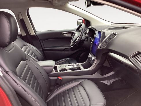 Used 2024 Ford Edge SEL w/ Convenience Package image 15