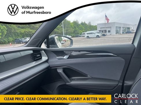 New 2026 Volkswagen Tiguan SE R-Line FWD image 27