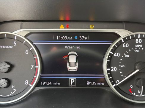 Used 2024 Nissan Sentra SR image 33