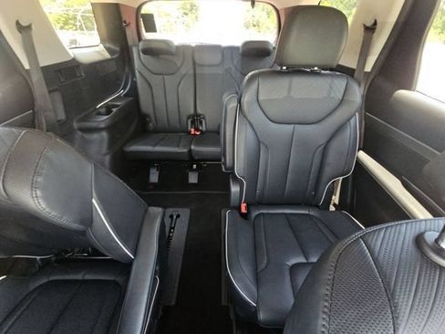 Used 2024 Hyundai Palisade SEL FWD image 7