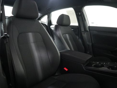 Used 2025 Honda Civic Sport image 19