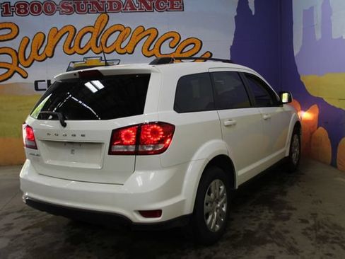 Used 2019 Dodge Journey SE w/ Premium Group FWD image 8