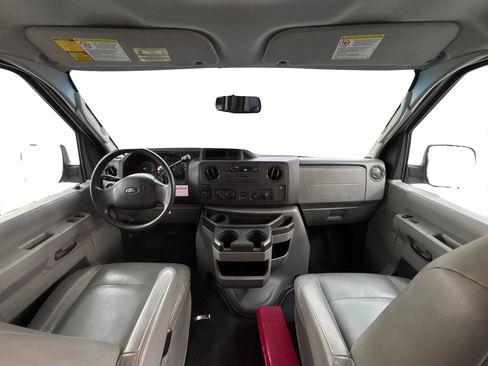 Used 2013 Ford E-250 and Econoline 250 Extended Van 3D w/ PWR Group image 17